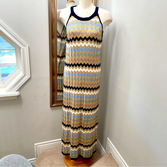River Island Dresses & Skirts - NWT River Island sleeveless knit max dress with chevron pattern.